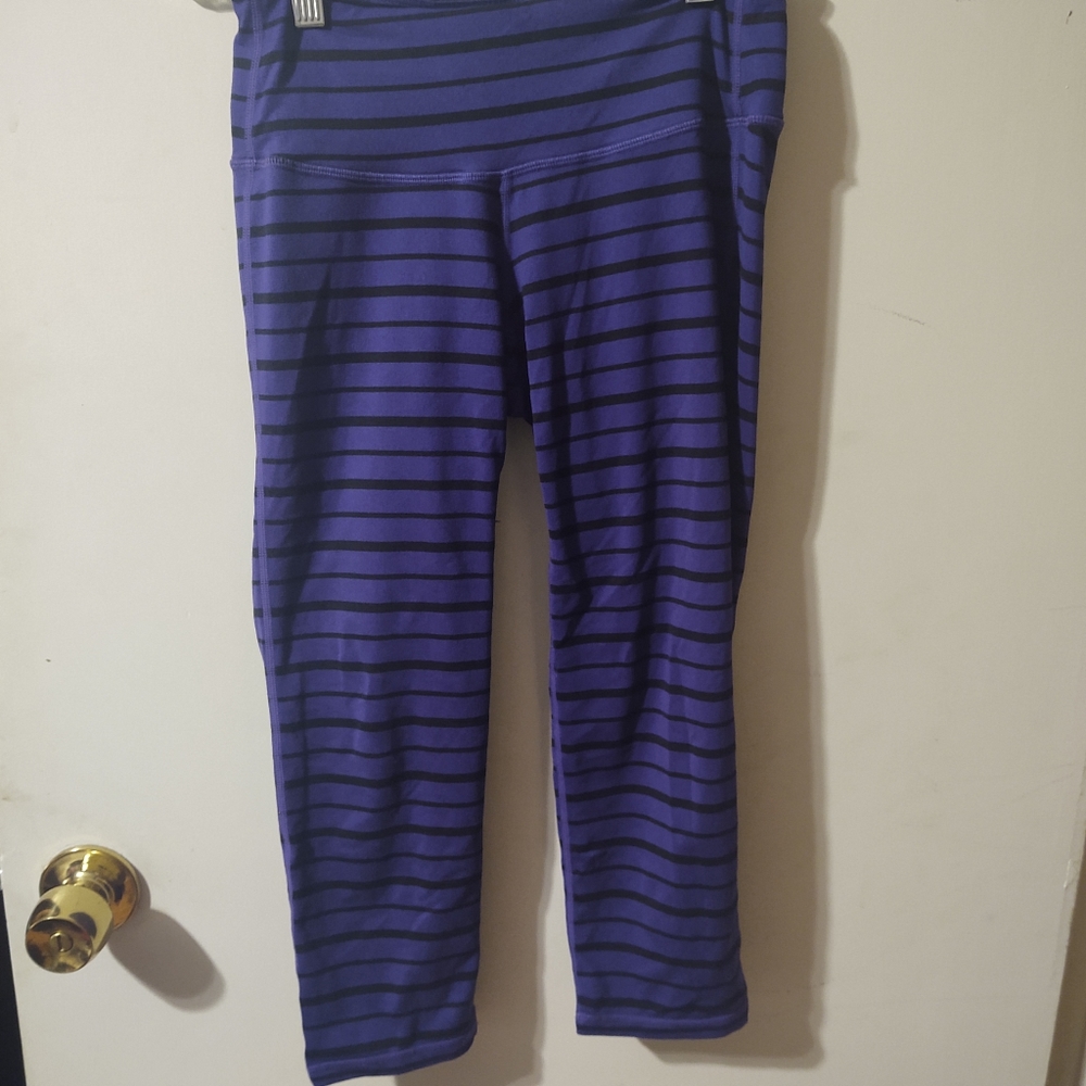 Athleta purple stripe Capri leggings